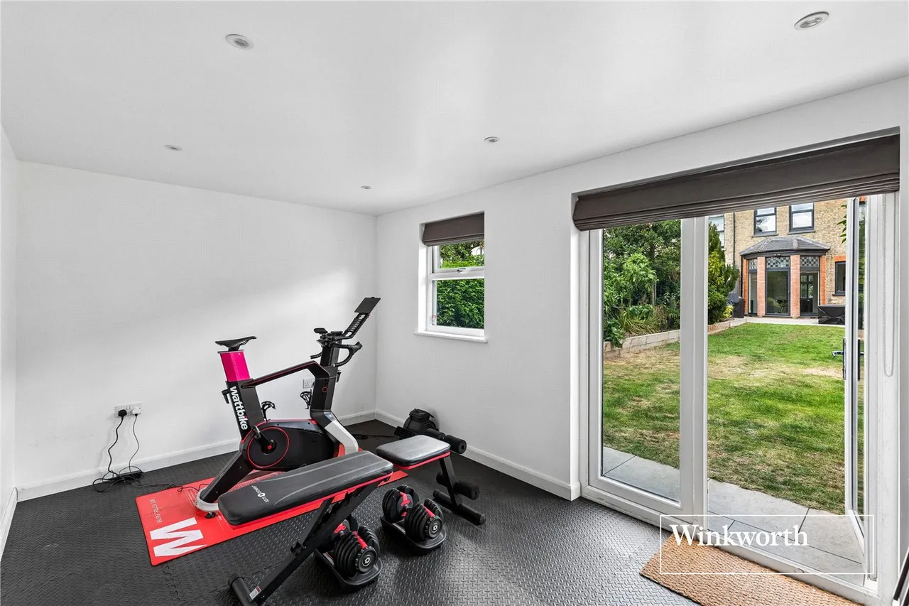 Lansdowne Road, Finchley, London, N3, photo 12