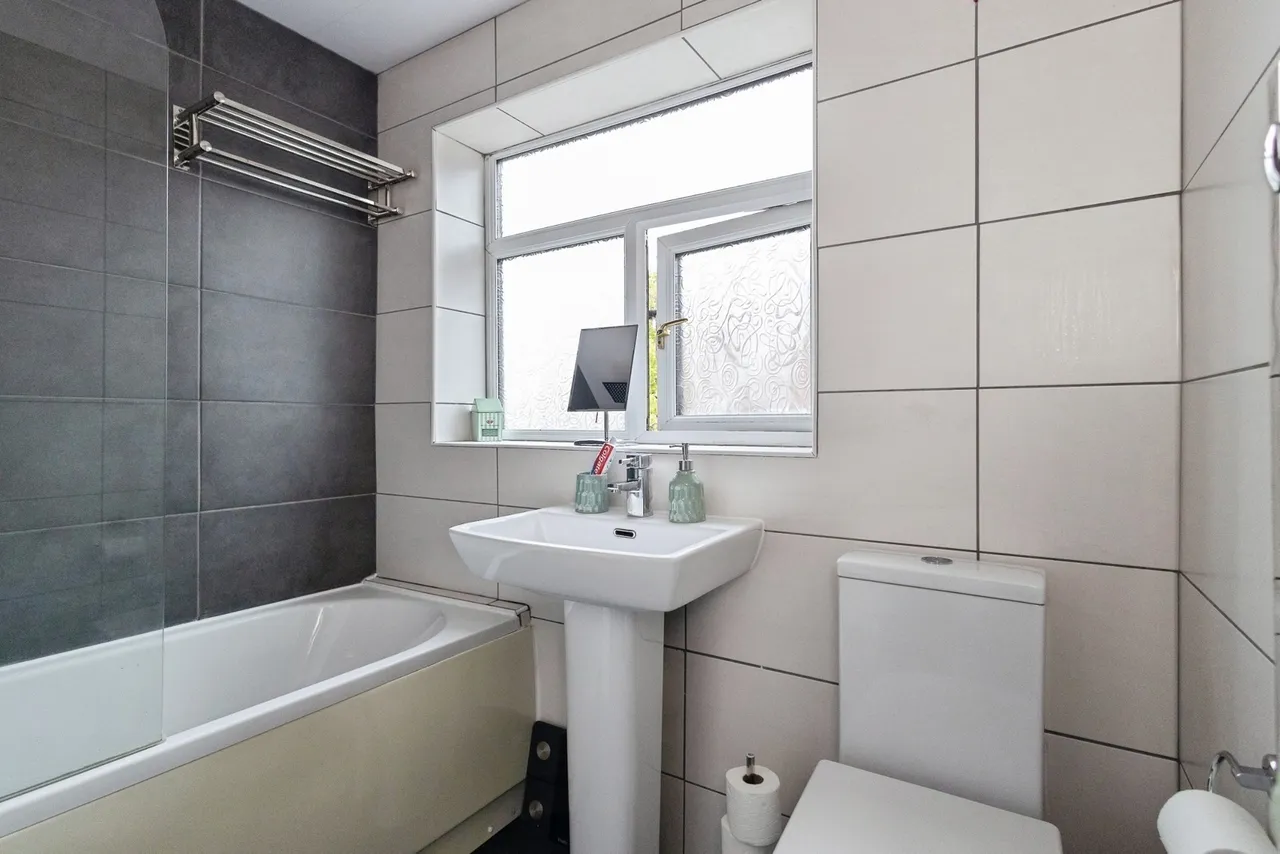 Marina Avenue, Denton, Manchester, Greater Manchester, M34, photo 14