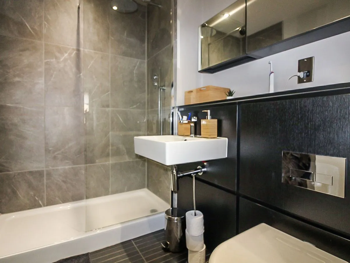 2 Hulme Hall Road, Manchester, M15 4LY, photo 11