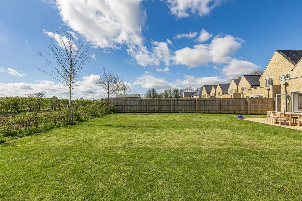 Townend, Steeple Aston, photo 41
