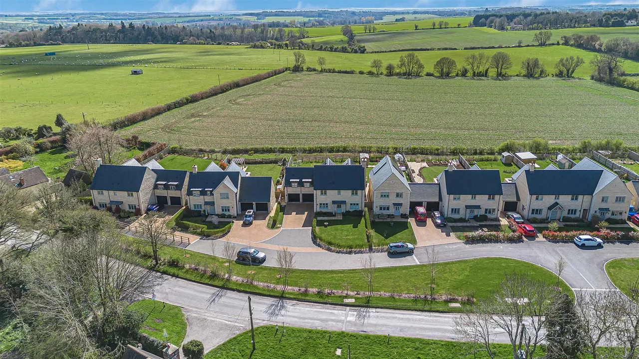 Townend, Steeple Aston, photo 45