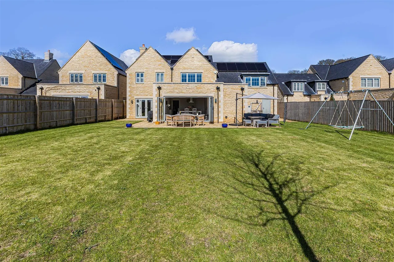 Townend, Steeple Aston, photo 39