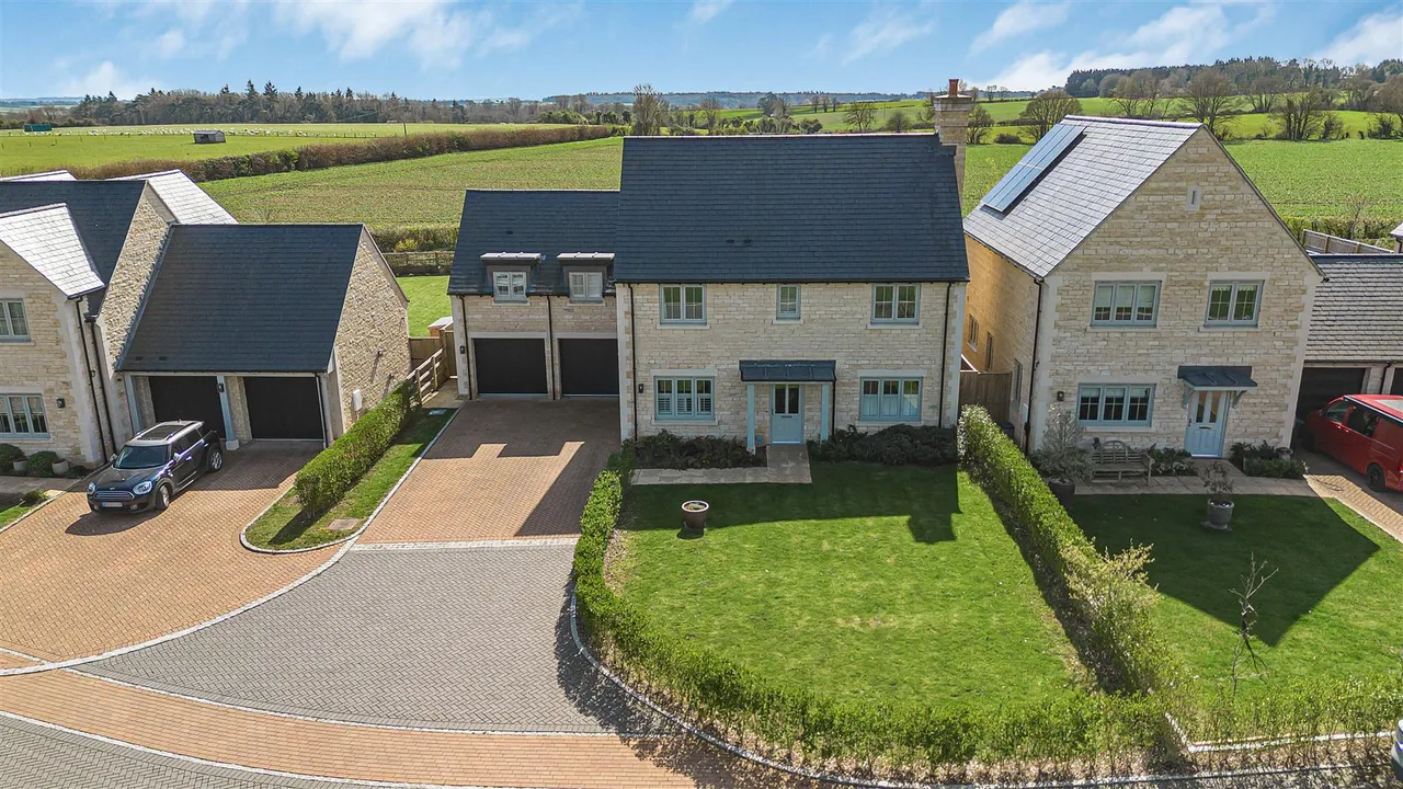 5 bed house for sale, Townend, Steeple Aston