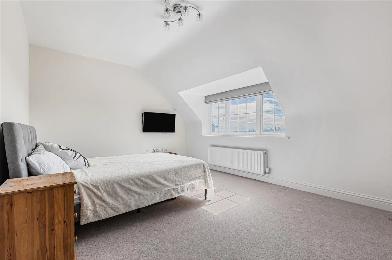 Townend, Steeple Aston, photo 29