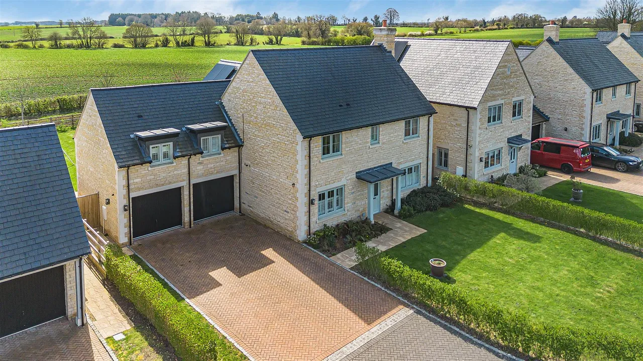 Townend, Steeple Aston, photo 43