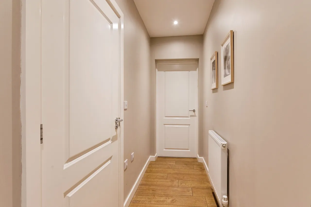 Whittle Drive, Hornchurch, RM12, photo 14