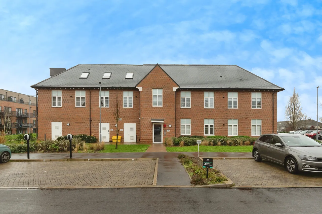 Whittle Drive, Hornchurch, RM12, photo 18