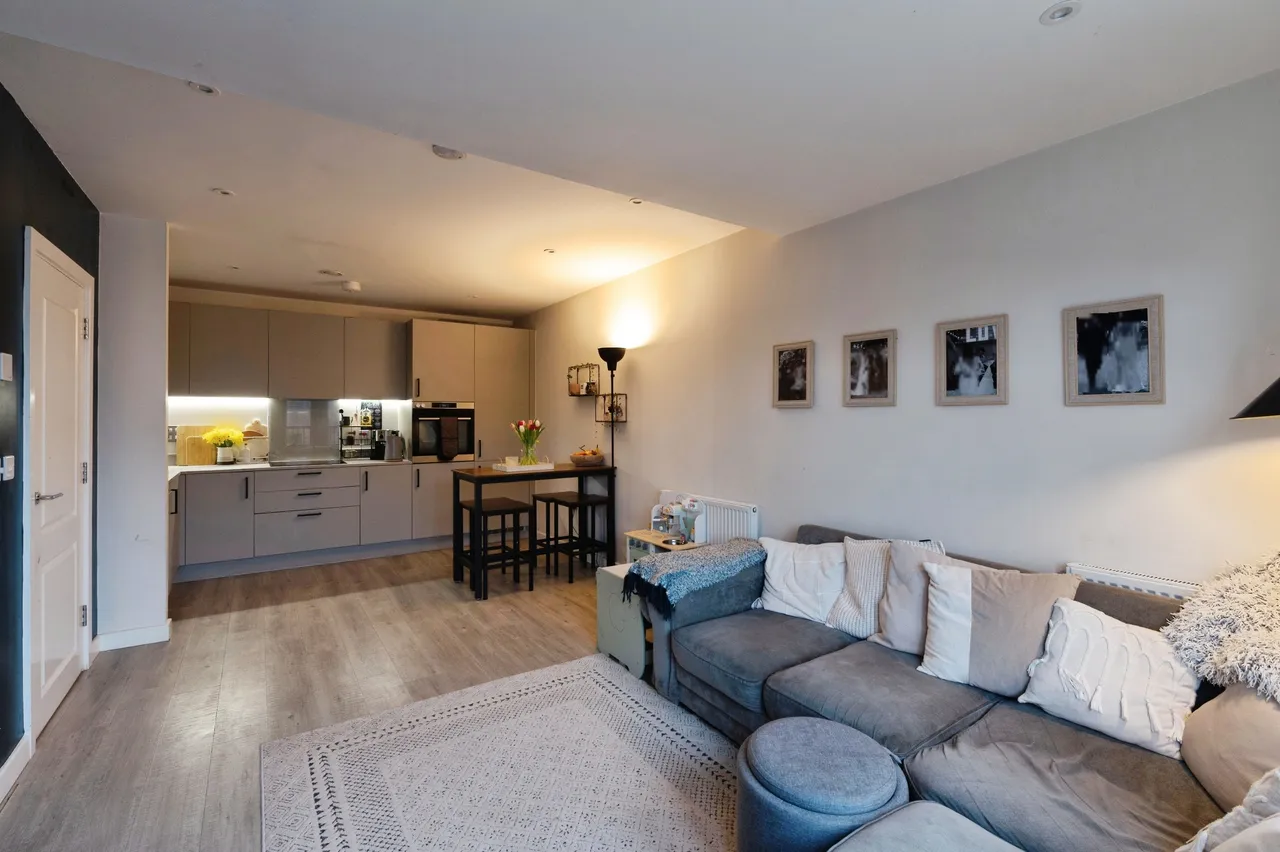 Whittle Drive, Hornchurch, RM12, photo 7