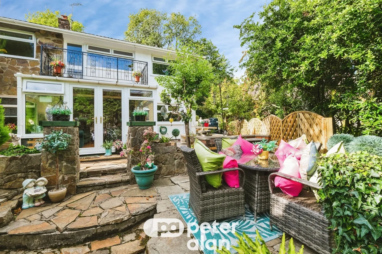 4 bed house for sale, Sancarad House Maesteg, CF34