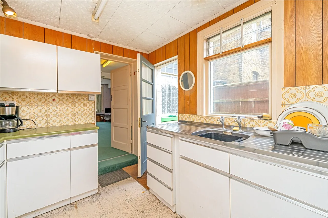 Heathfield South, Twickenham, TW2 7SS, photo 3