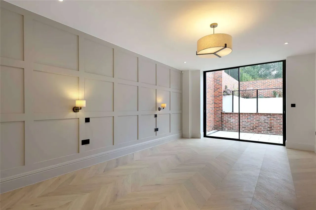 Ledborough Lane, Beaconsfield, Buckinghamshire, HP9 2DG, photo 8
