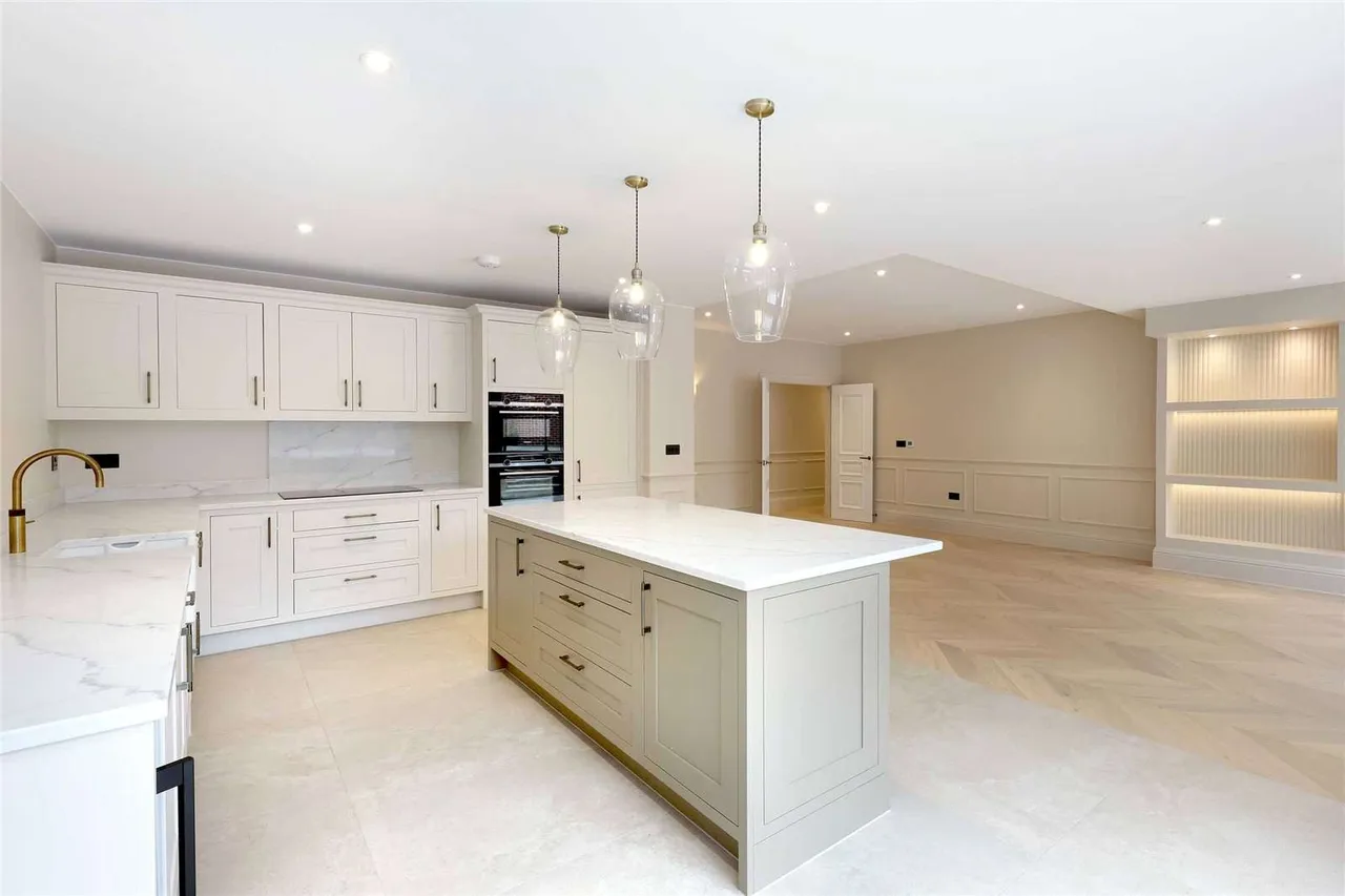 Ledborough Lane, Beaconsfield, Buckinghamshire, HP9 2DG, photo 6