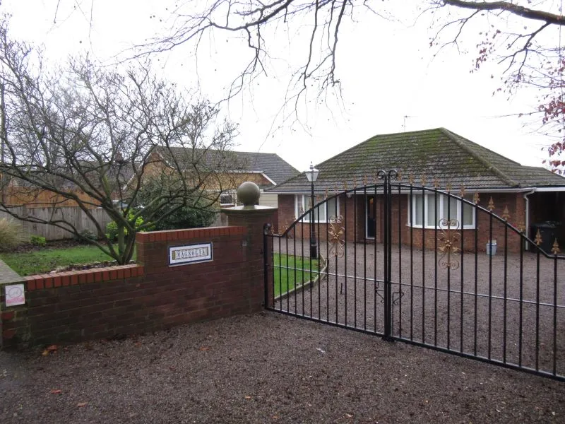 3 bed house to rent — Lynn Road, Stoke Ferry, PE33