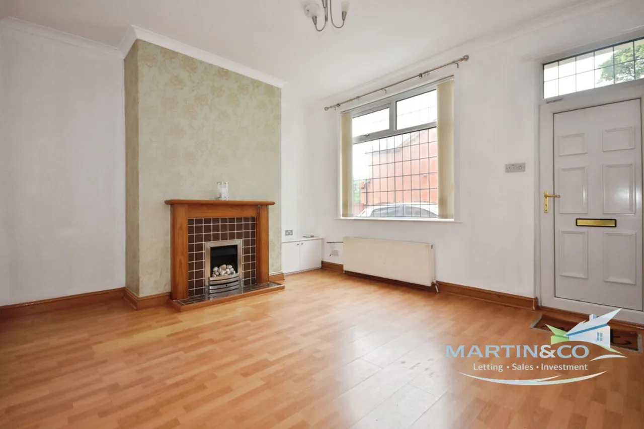 Maud Street, Syke, OL12, photo 2