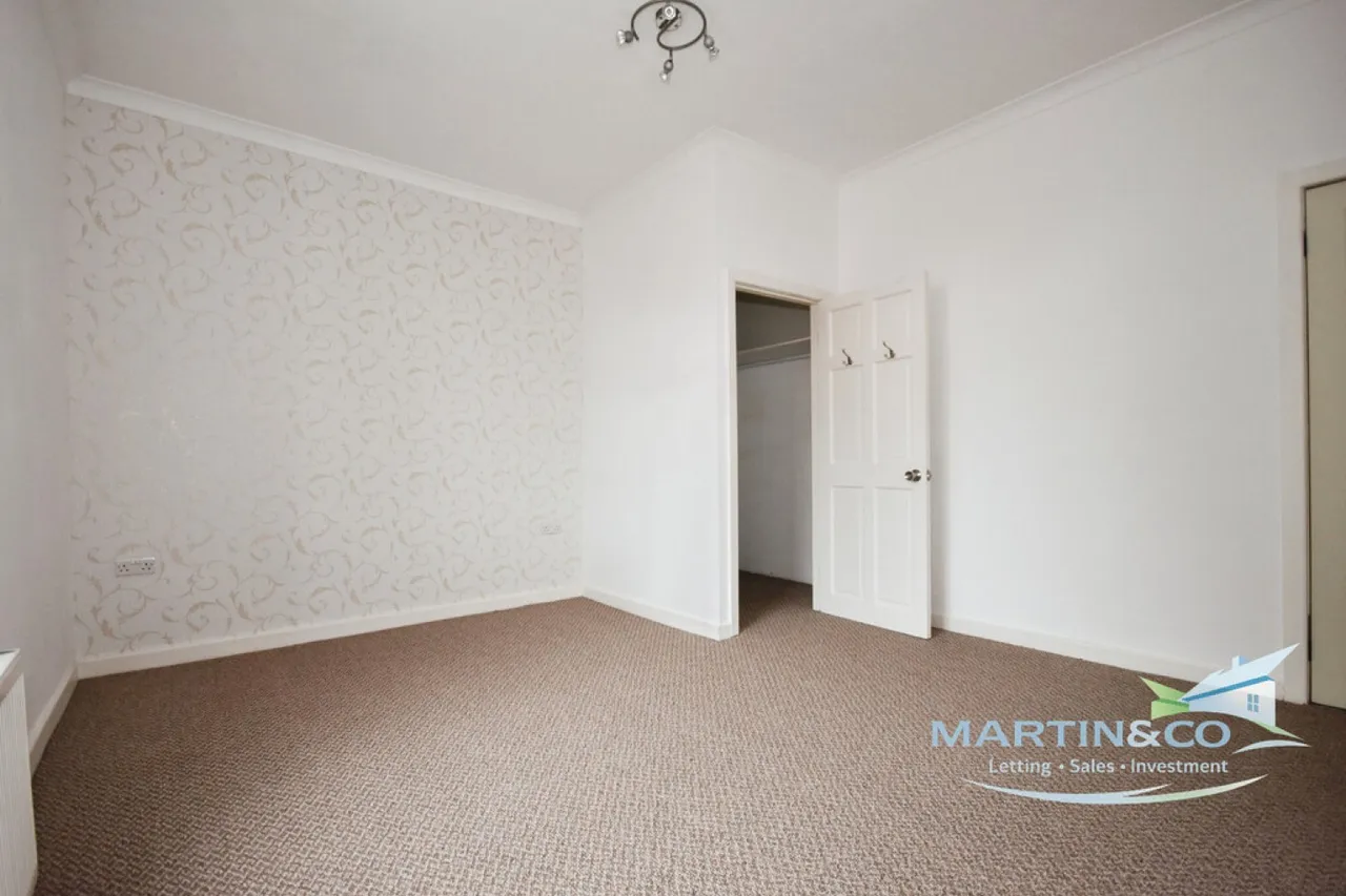 Maud Street, Syke, OL12, photo 6
