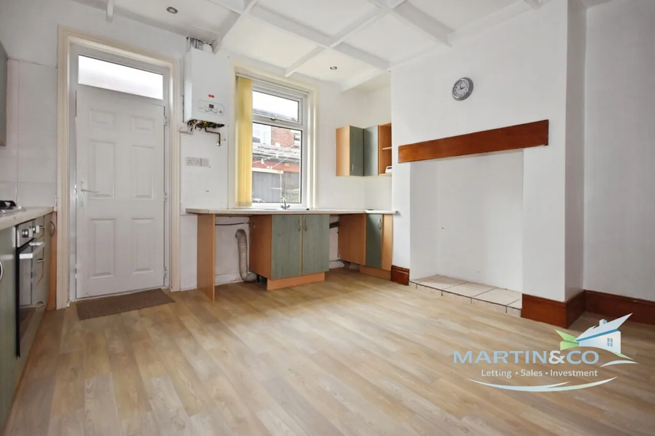 Maud Street, Syke, OL12, photo 5