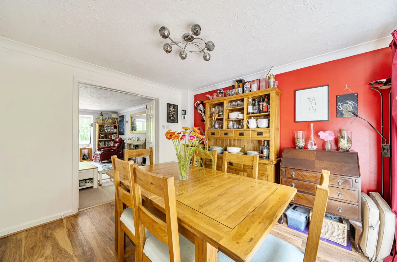 Finch Way, Burghfield Common, Reading, Berkshire, RG7 3XT, photo 3