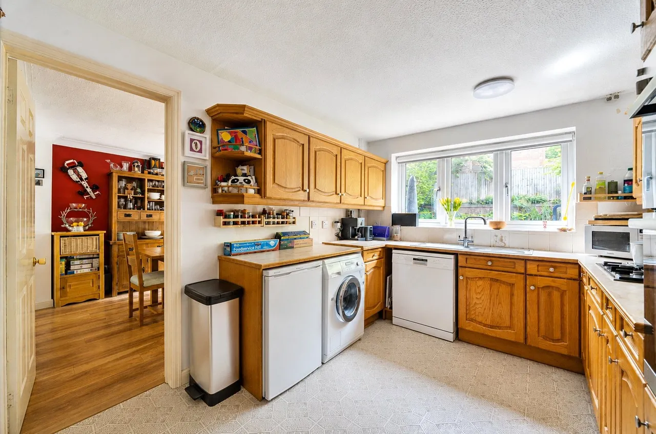 Finch Way, Burghfield Common, Reading, Berkshire, RG7 3XT, photo 5