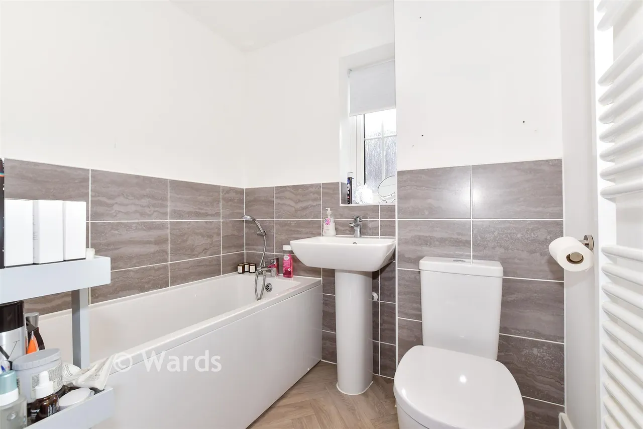 Joy Drive, Tonbridge, TN12, photo 13
