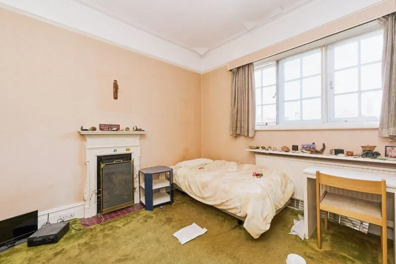 Denbigh Gardens, Richmond TW10 6EN, photo 11
