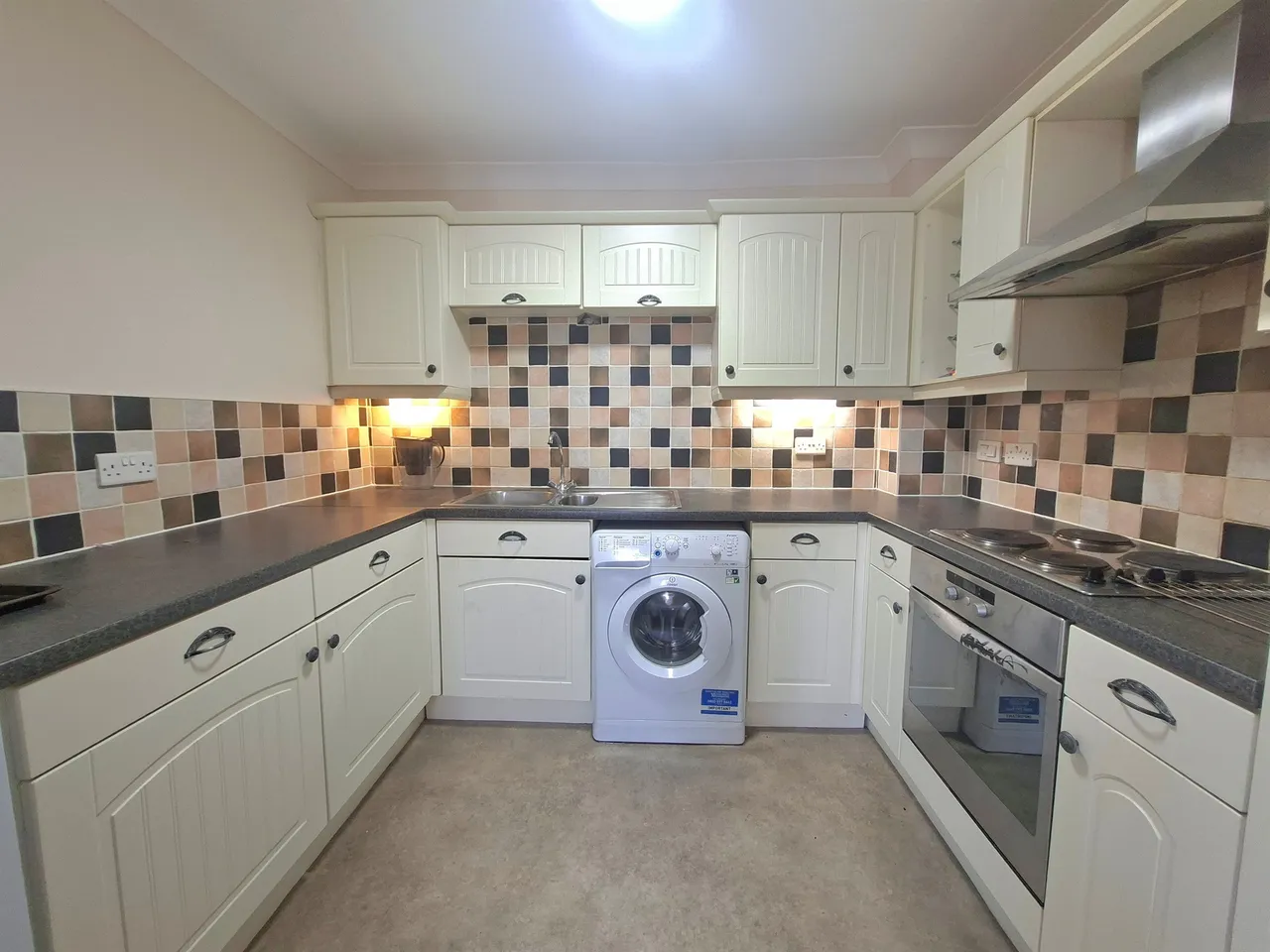 2 bed flat for sale — Fletton Avenue, Peterborough