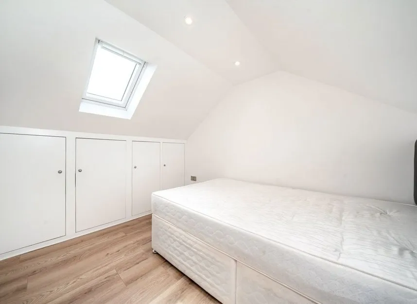 Brunel Close, Hounslow, TW5, photo 6