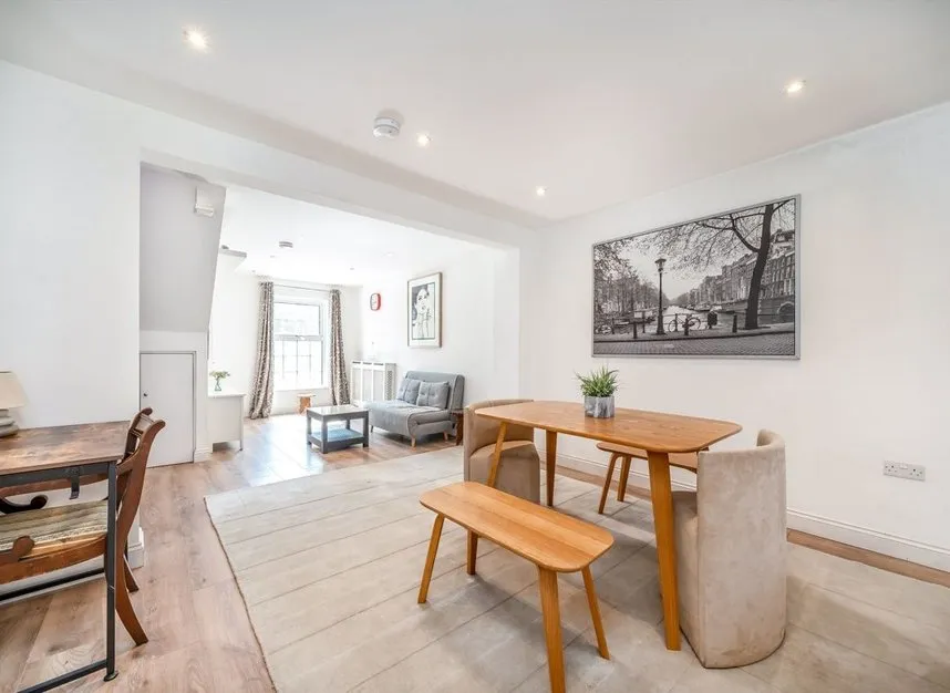 Brunel Close, Hounslow, TW5, photo 2