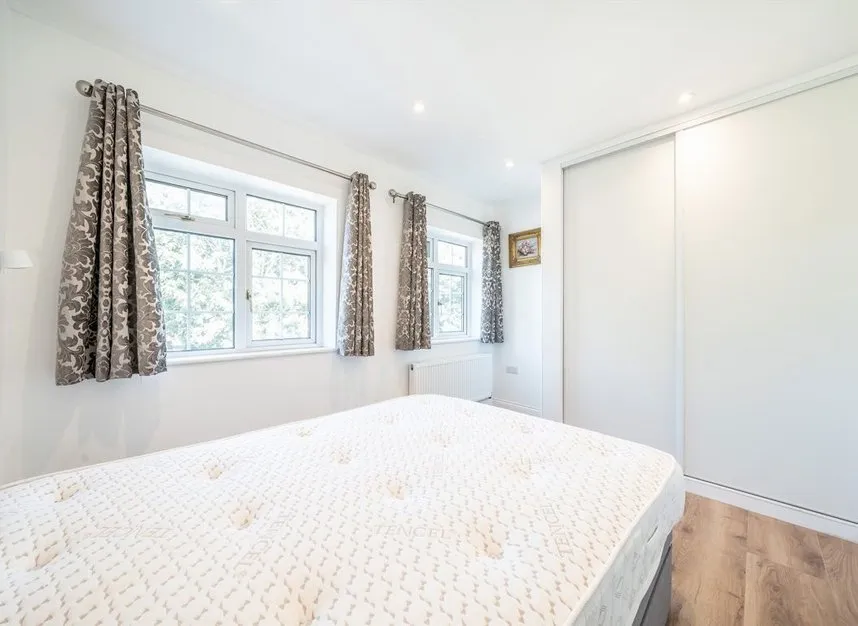 Brunel Close, Hounslow, TW5, photo 5