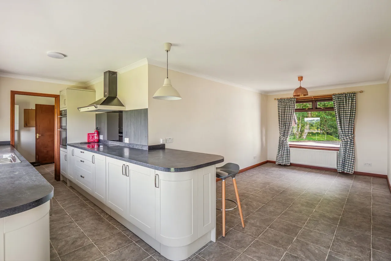 Indians Farmhouse, Indians Road, Balfron Station, by Glasgow, G63 0QN, photo 12