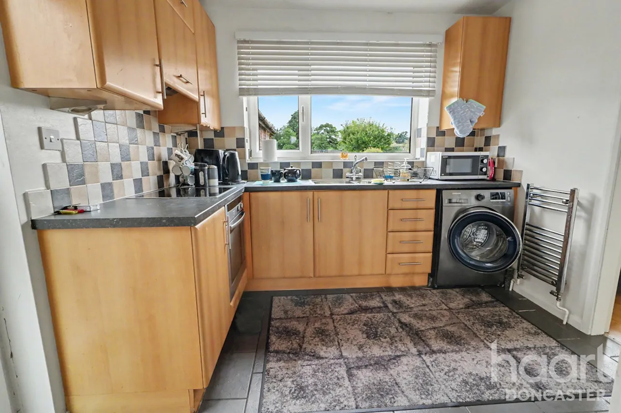 Walsham Drive, Cusworth, DN5, photo 3