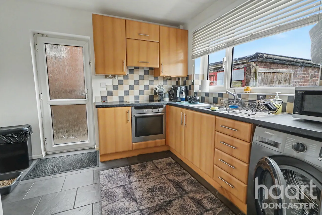 Walsham Drive, Cusworth, DN5, photo 9