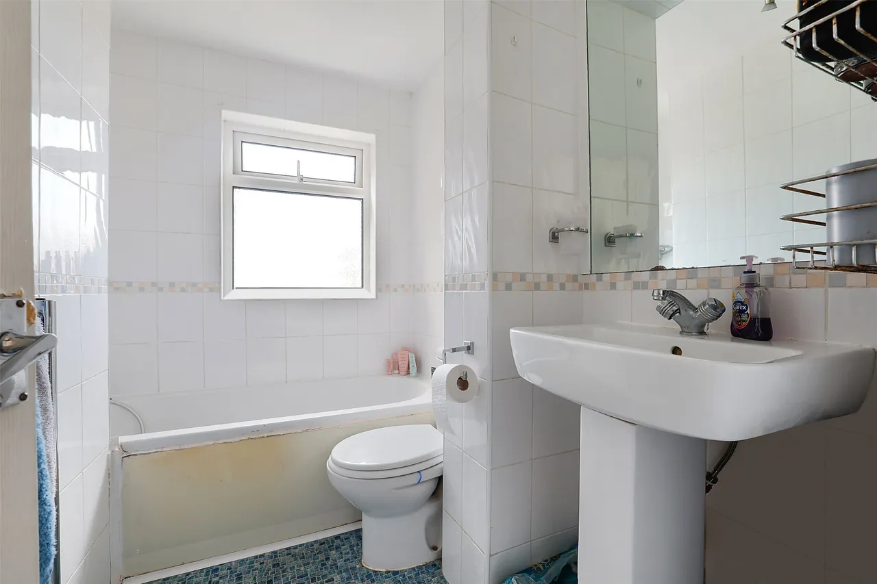 Kingston Road, Leatherhead, KT22, photo 8