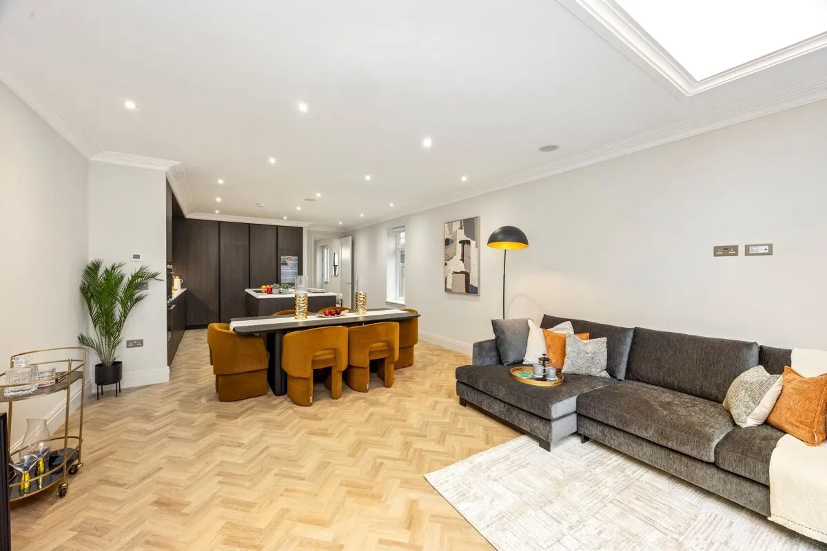 Leatherhead Road, Oxshott, KT22, photo 7