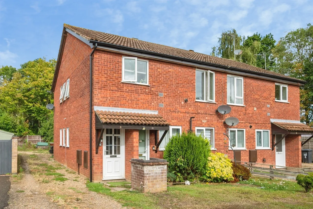 2 bed flat for sale — Osborne Close, North Walsham