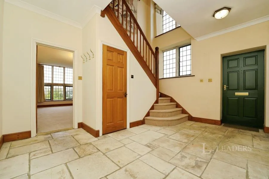 Chapelfields, Randwick, GL6, photo 2