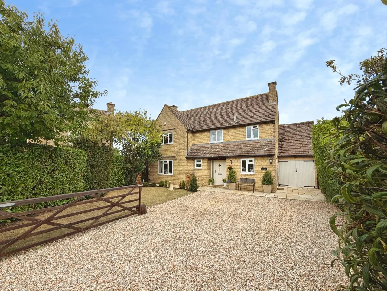 Main Street, Dumbleton, WR11, photo 9