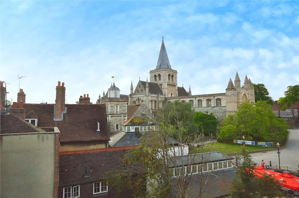 High Street, Rochester, Kent, ME1, photo 4