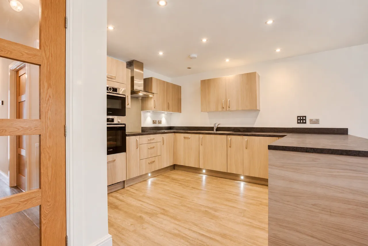 Pilkington Court, Walton, WF2, photo 3