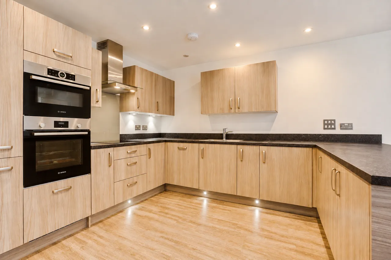 Pilkington Court, Walton, WF2, photo 2