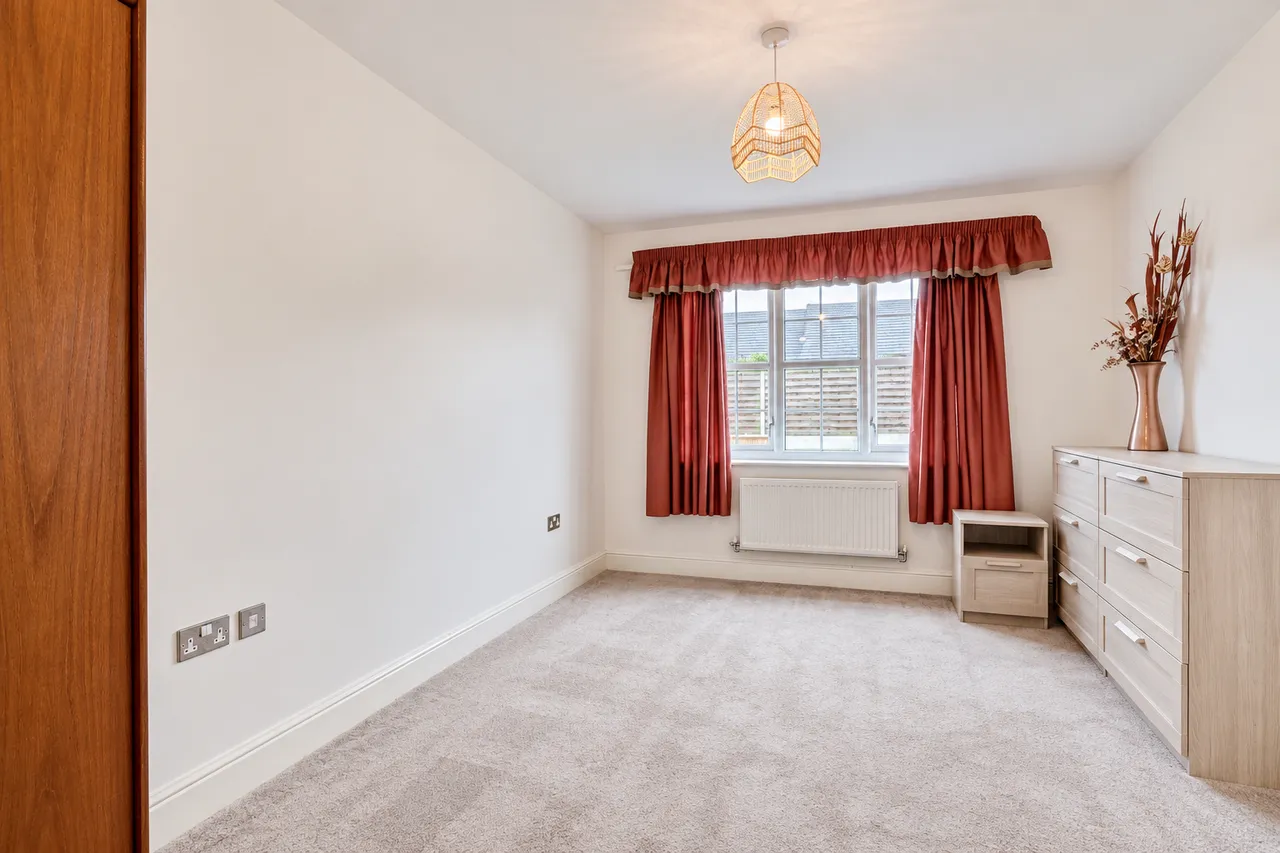 Pilkington Court, Walton, WF2, photo 11
