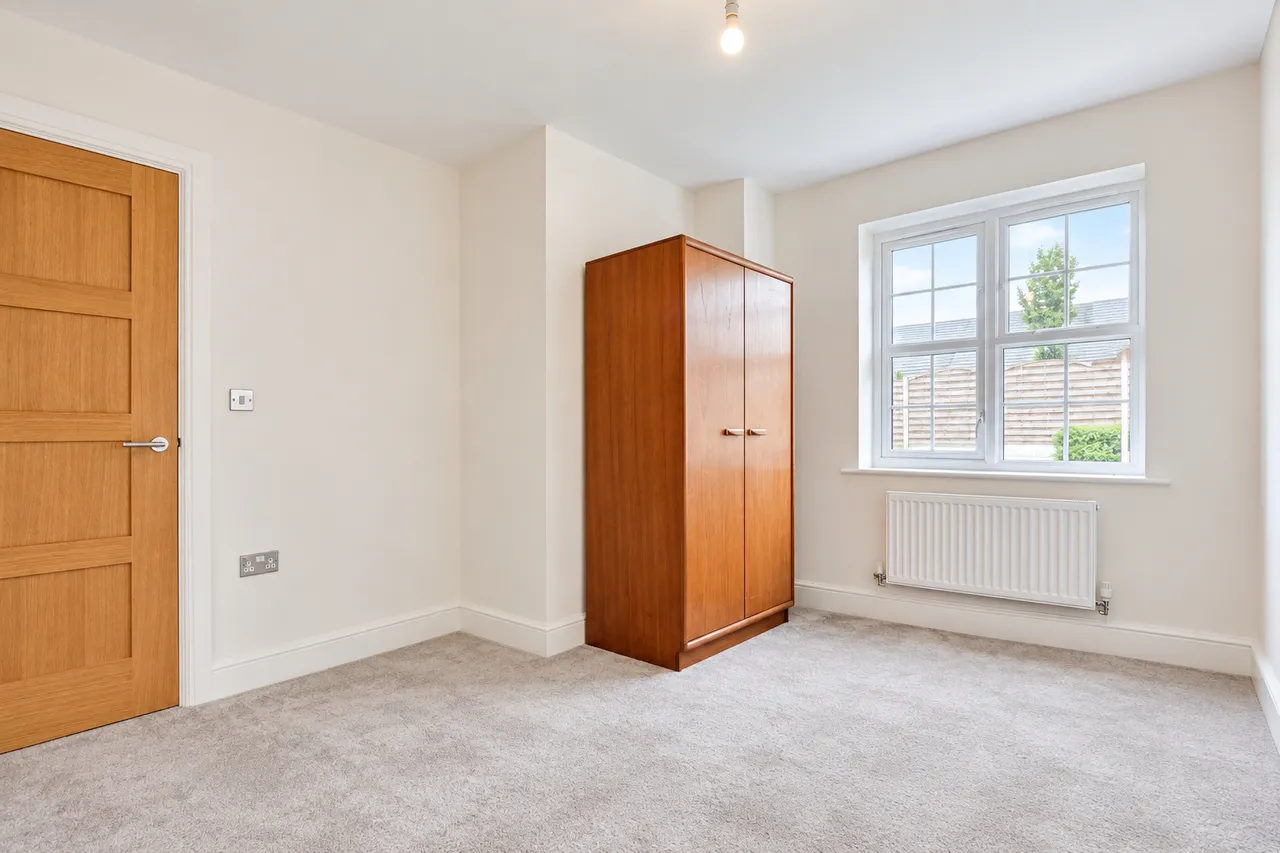Pilkington Court, Walton, WF2, photo 10