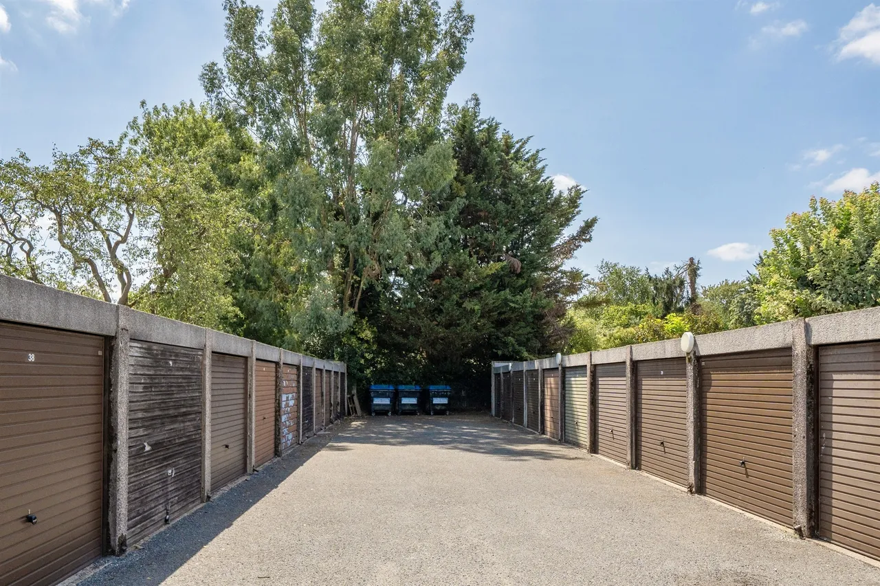 Winchester Close, Enfield, photo 12