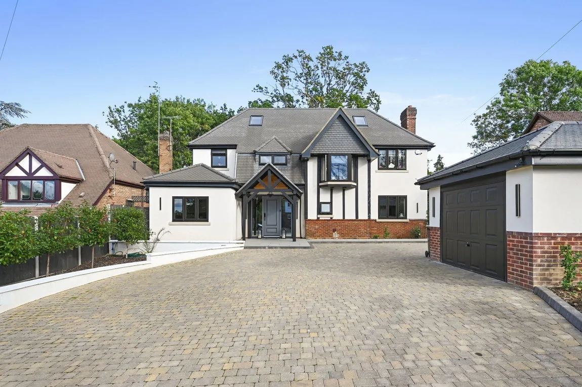 5 bed house for sale, Parkside Road, Northwood, HA6