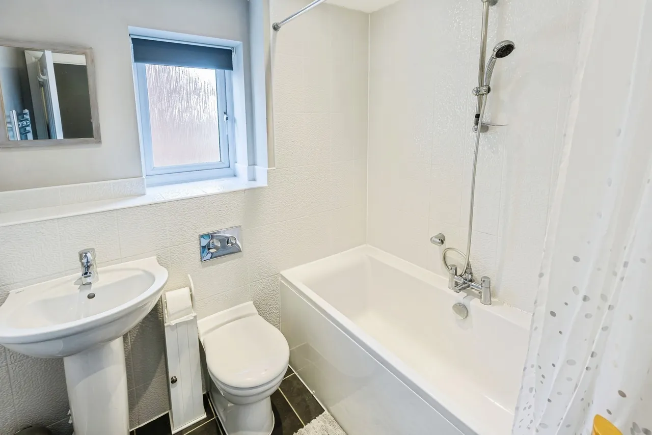 Kohima Crescent, Chester, CH3, photo 18