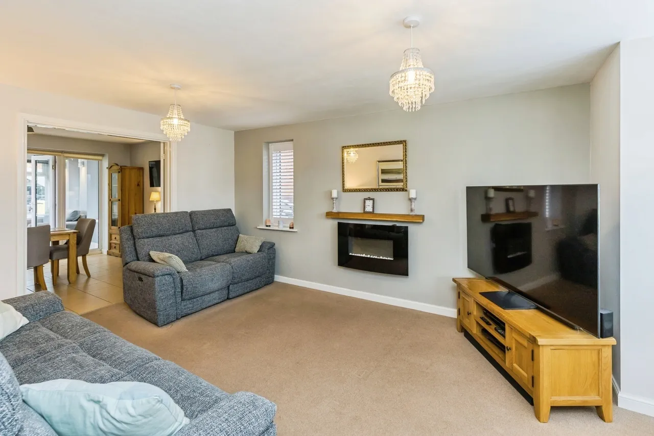 Kohima Crescent, Chester, CH3, photo 11