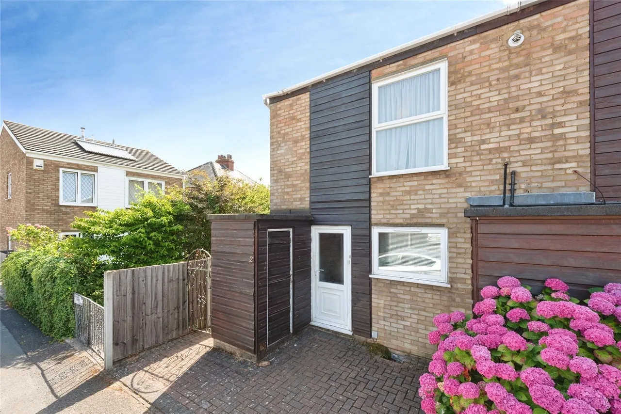 2 bed house for sale, Edwards Close, Worcester Park, KT4