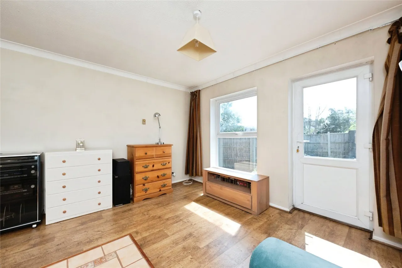Edwards Close, Worcester Park, KT4, photo 3