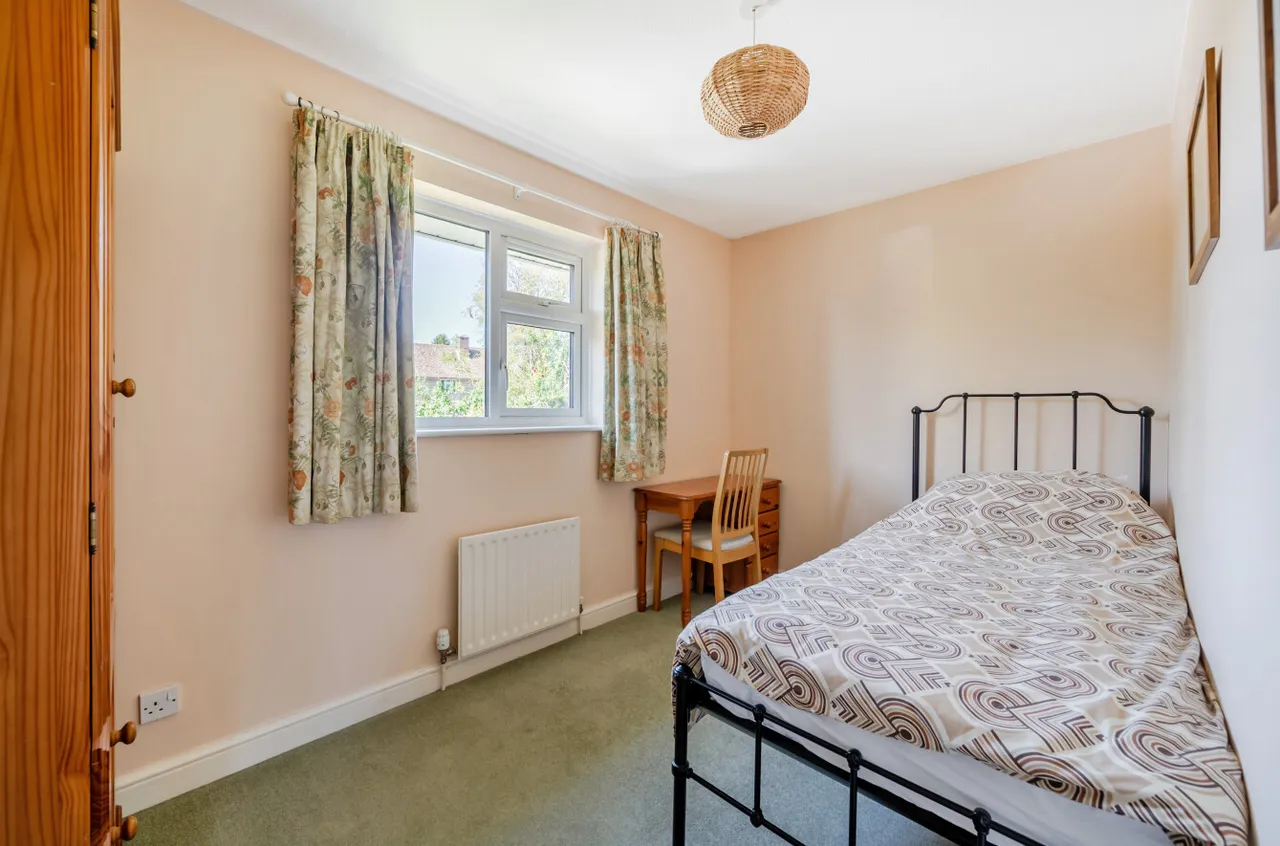 Springfields Close, Colden Common, SO21, photo 10