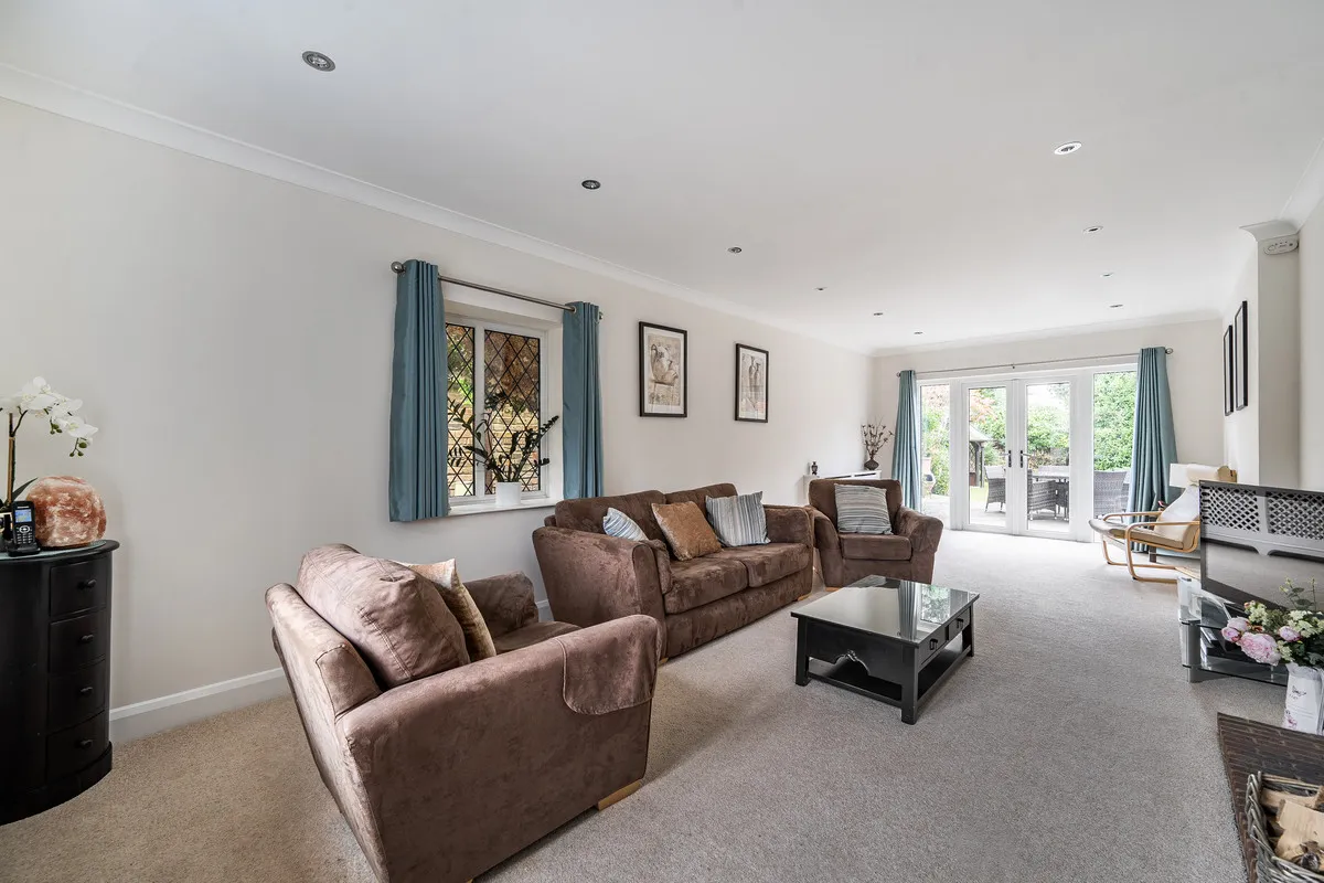 Brook Farm Road, Cobham, KT11, photo 4