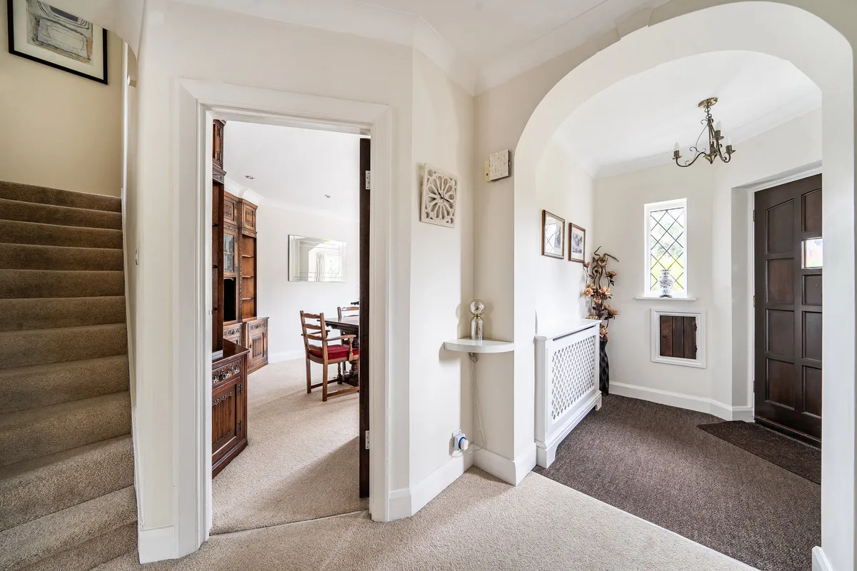 Brook Farm Road, Cobham, KT11, photo 5